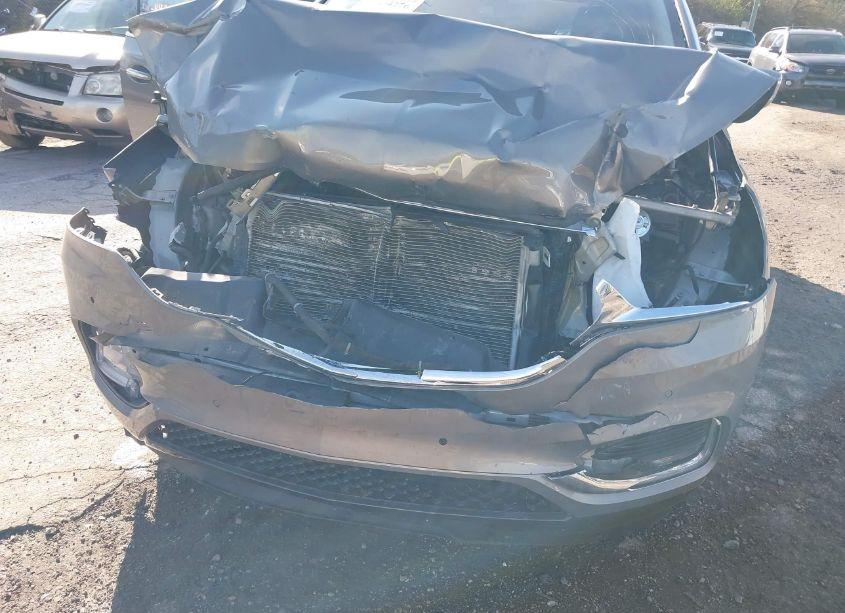 Photo 6 of 2019 Buick Enclave FWD AVENIR (VIN 5GAERDKW0KJ241317)