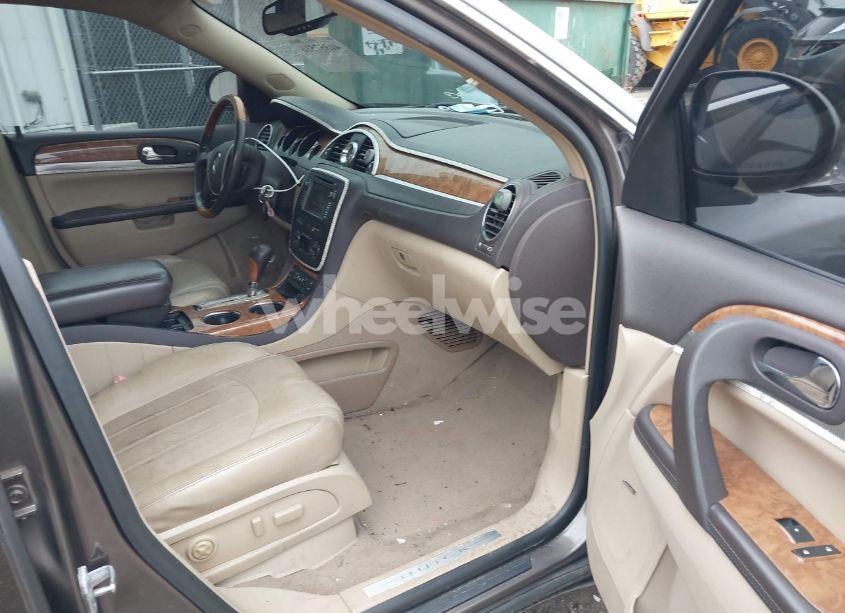 Photo 5 of 2008 Buick Enclave CXL (VIN 5GAEV23708J101784)