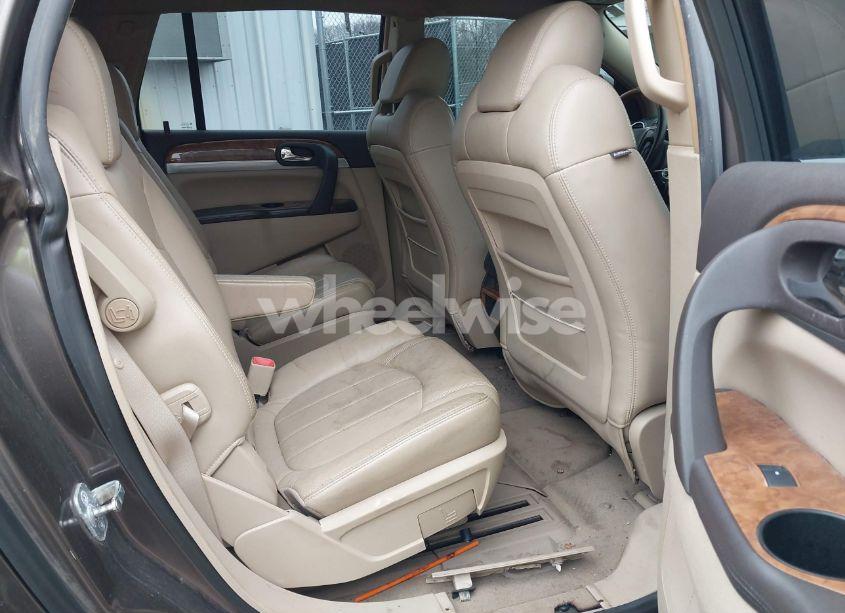 Photo 8 of 2008 Buick Enclave CXL (VIN 5GAEV23708J101784)