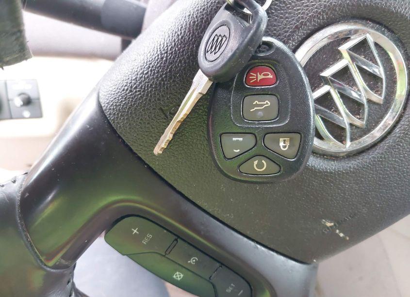 Photo 11 of 2008 Buick Enclave CXL (VIN 5GAEV23728J275985)