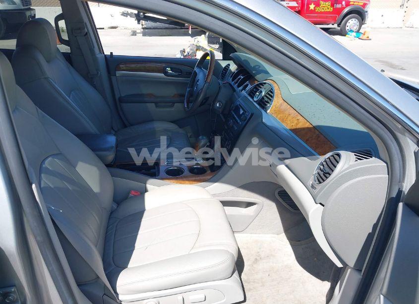 Photo 5 of 2008 Buick Enclave CXL (VIN 5GAEV23738J238301)