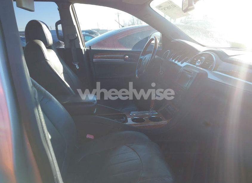 Photo 5 of 2008 Buick Enclave CXL (VIN 5GAEV237X8J103316)