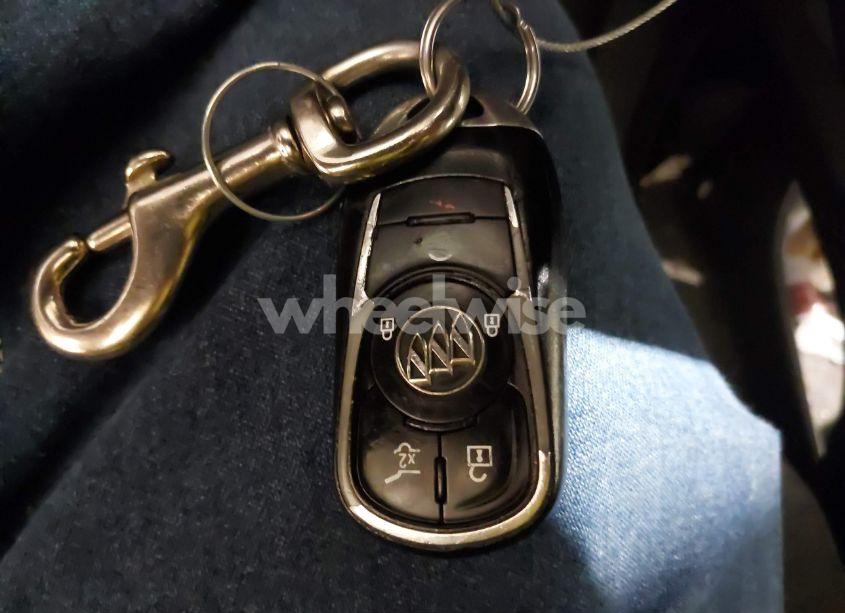 Photo 11 of 2018 Buick Enclave ESSENCE (VIN 5GAEVAKW3JJ199654)