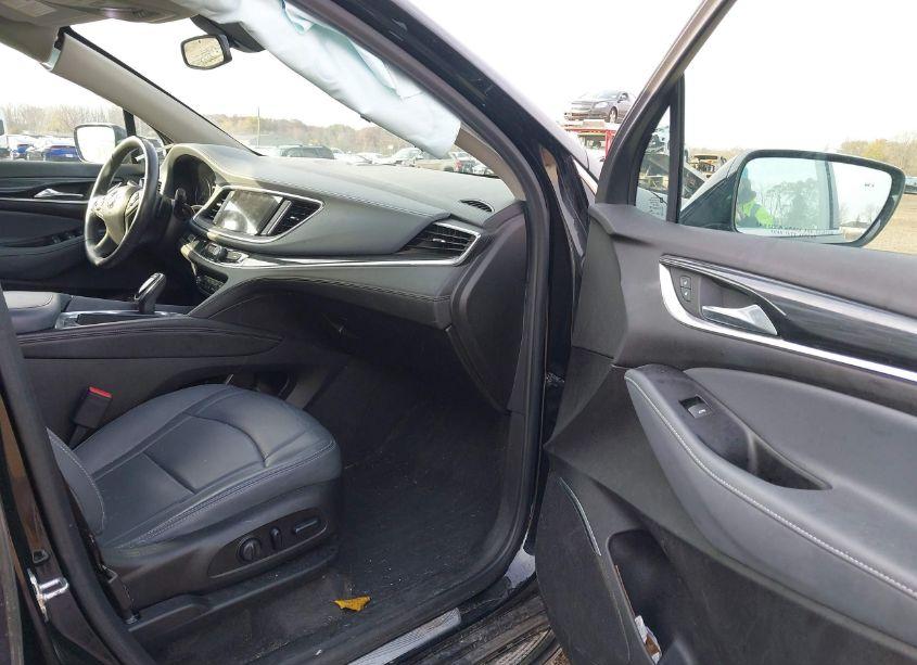 Photo 5 of 2020 Buick Enclave AWD ESSENCE (VIN 5GAEVAKW3LJ163482)