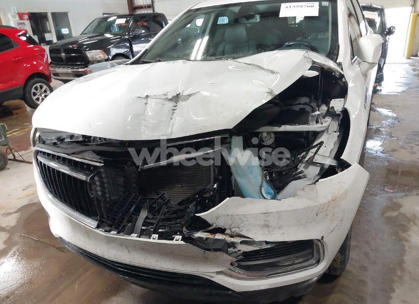 Photo 19 of 2018 Buick Enclave ESSENCE (VIN 5GAEVAKW4JJ161284)