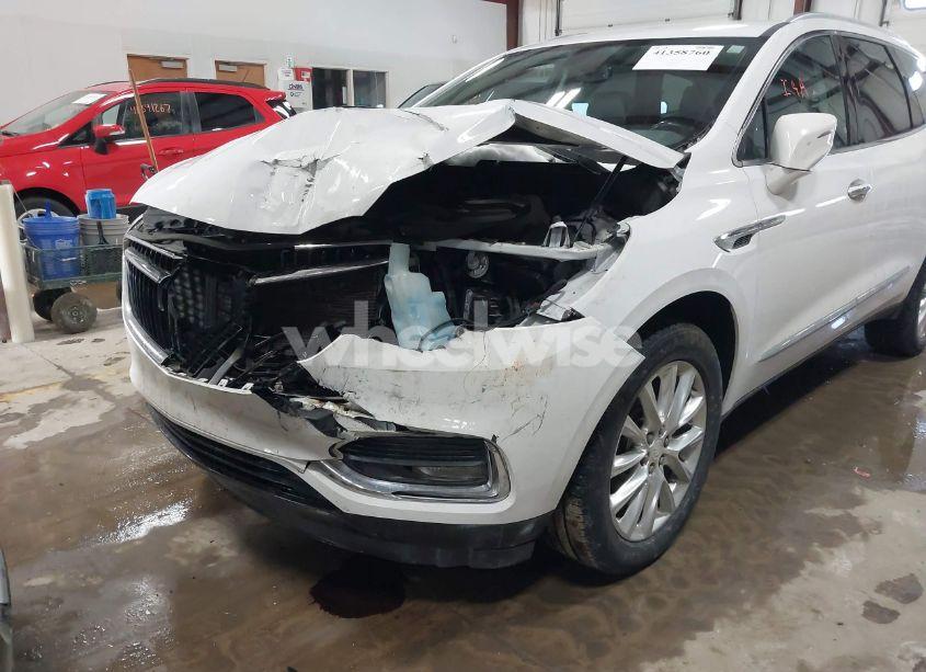 Photo 6 of 2018 Buick Enclave ESSENCE (VIN 5GAEVAKW4JJ161284)