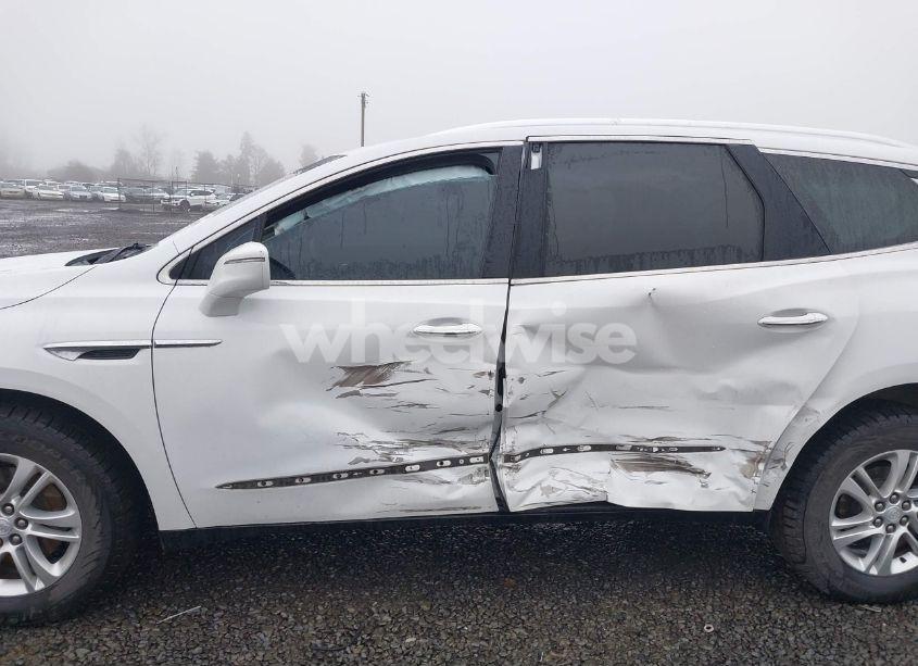 Photo 6 of 2018 Buick Enclave ESSENCE (VIN 5GAEVAKW4JJ252331)