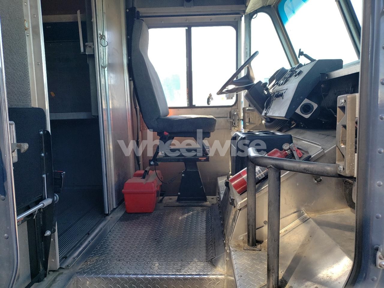 Photo 11 of 2020 FREIGHTLINER CHASSIS M LINE WALK-IN VAN (VIN 5GAEVAKW4LJ279922)