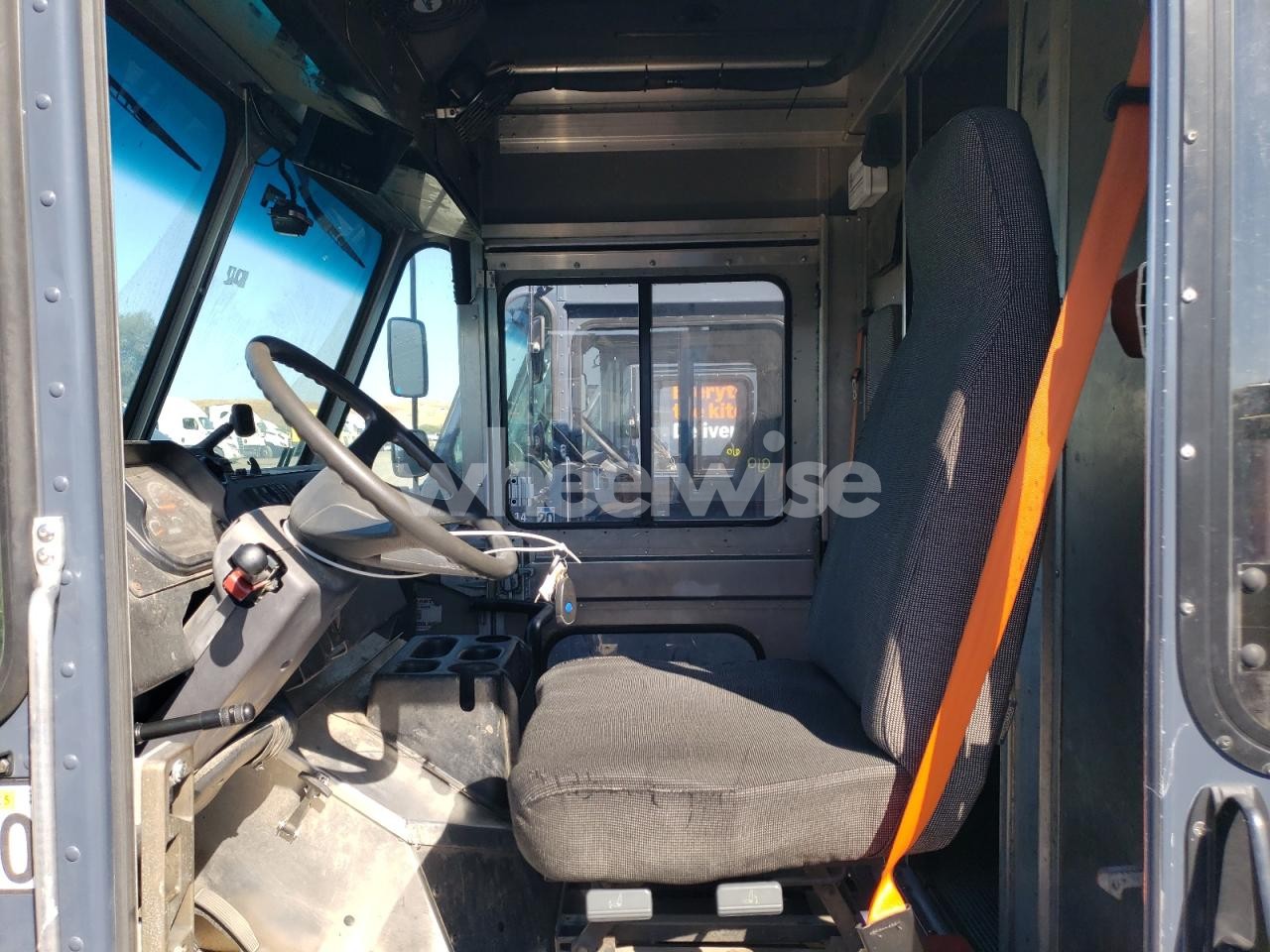 Photo 7 of 2020 FREIGHTLINER CHASSIS M LINE WALK-IN VAN (VIN 5GAEVAKW4LJ279922)