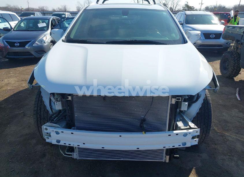 Photo 13 of 2019 Buick Enclave AWD ESSENCE (VIN 5GAEVAKW5KJ302235)