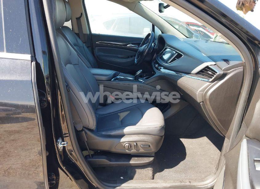 Photo 5 of 2018 Buick Enclave ESSENCE (VIN 5GAEVAKW8JJ250033)