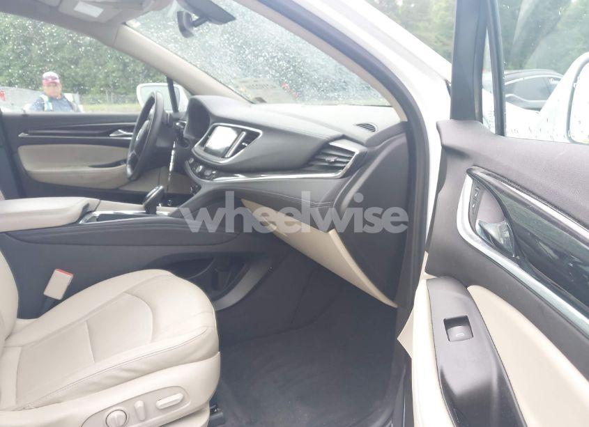 Photo 5 of 2020 Buick Enclave AWD ESSENCE (VIN 5GAEVAKW8LJ217441)