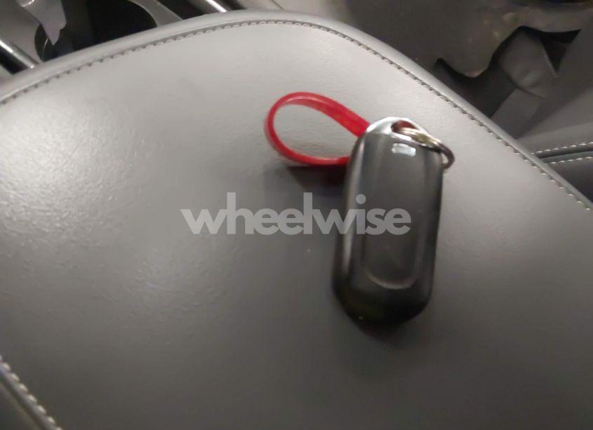 Photo 11 of 2019 Buick Enclave AWD ESSENCE (VIN 5GAEVAKW9KJ126760)