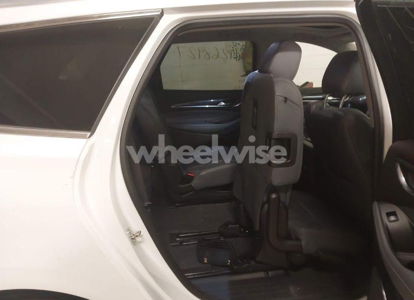 Photo 8 of 2019 Buick Enclave AWD ESSENCE (VIN 5GAEVAKW9KJ126760)