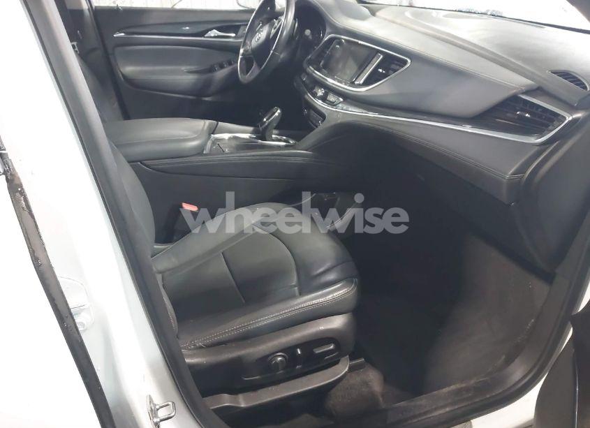 Photo 5 of 2019 Buick Enclave AWD ESSENCE (VIN 5GAEVAKW9KJ286296)