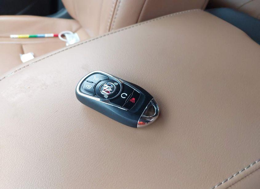 Photo 10 of 2020 Buick Enclave AWD ESSENCE (VIN 5GAEVAKW9LJ176639)