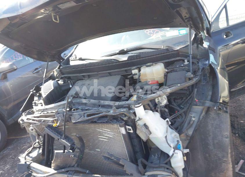 Photo 10 of 2019 Buick Enclave AWD ESSENCE (VIN 5GAEVAKWXKJ135225)