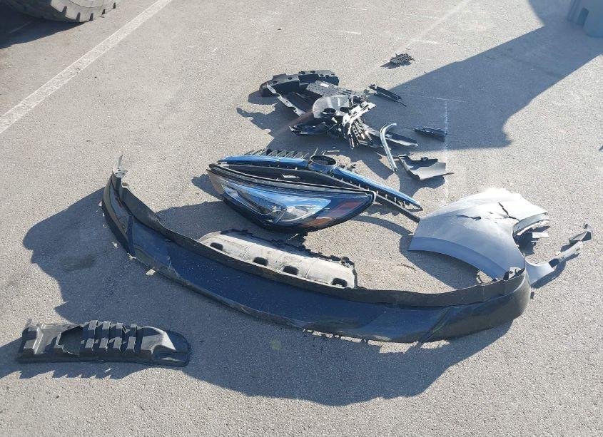 Photo 12 of 2019 Buick Enclave AWD ESSENCE (VIN 5GAEVAKWXKJ199216)