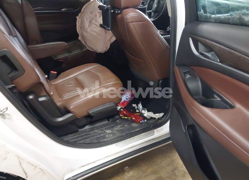 Photo 8 of 2018 Buick Enclave AVENIR (VIN 5GAEVCKW6JJ164814)