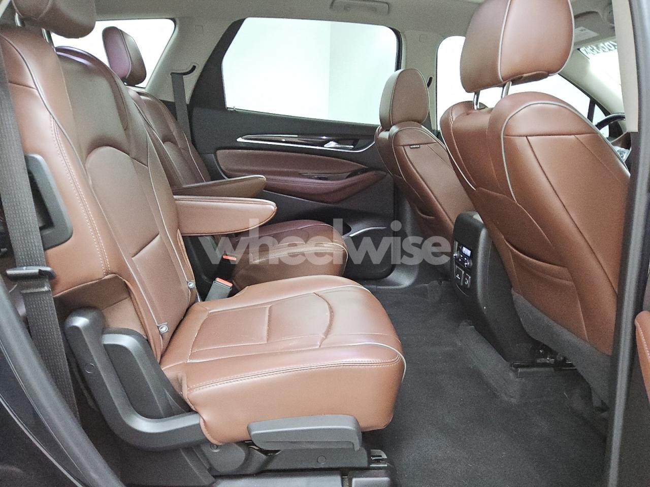 Photo 11 of 2018 BUICK ENCLAVE AVENIR N/A (VIN 5GAEVCKW6JJ226986)