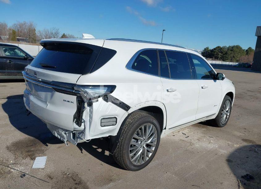 Photo 4 of 2025 Buick Enclave AVENIR FWD (VIN 5GAEVCRS5SJ107023)