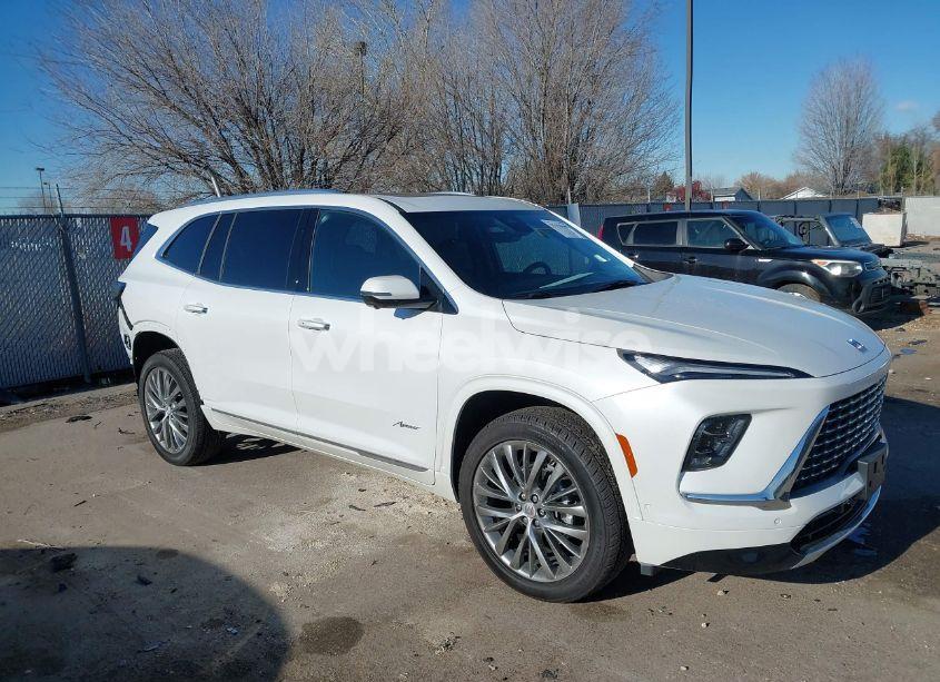 2025 Buick Enclave AVENIR FWD (VIN 5GAEVCRS5SJ107024) main photo