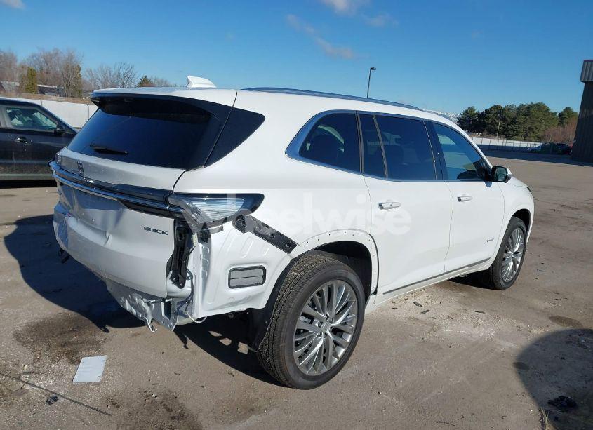 Photo 4 of 2025 Buick Enclave AVENIR FWD (VIN 5GAEVCRS5SJ107024)