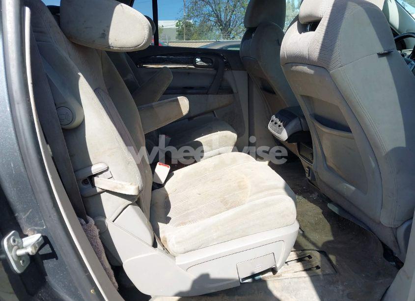 Photo 8 of 2014 Buick Enclave CONVENIENCE (VIN 5GAKRAKD1EJ136967)