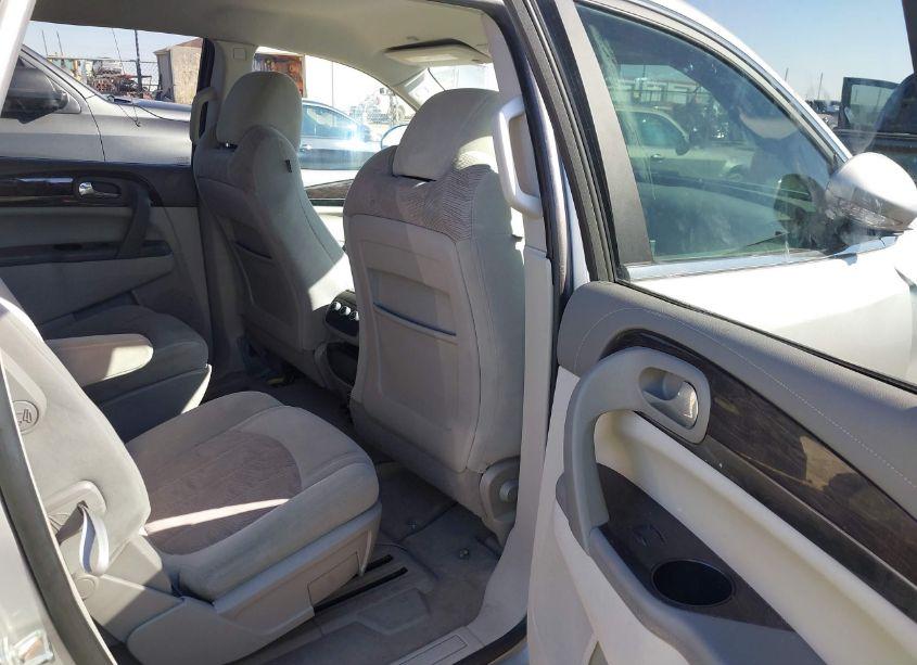 Photo 8 of 2015 Buick Enclave CONVENIENCE (VIN 5GAKRAKD3FJ124983)