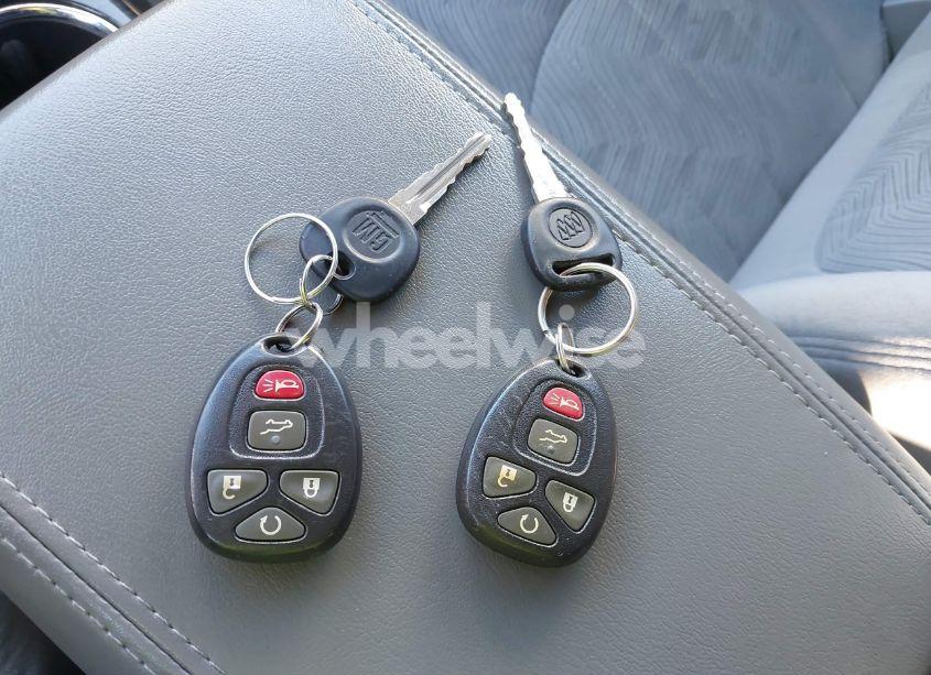 Photo 11 of 2017 Buick Enclave CONVENIENCE (VIN 5GAKRAKD7HJ110958)