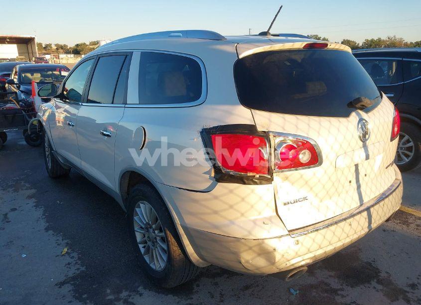 Photo 3 of 2011 Buick Enclave 1XL (VIN 5GAKRBED1BJ109295)