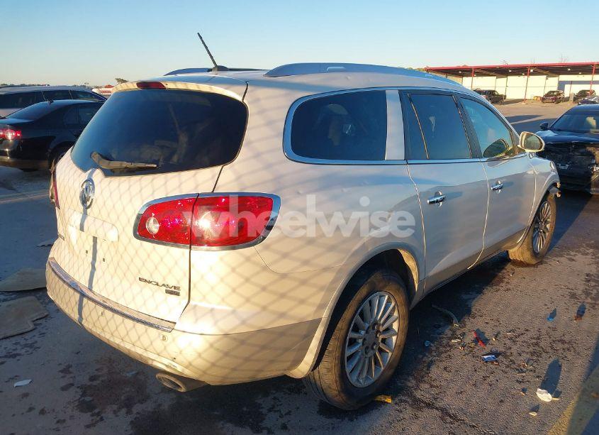 Photo 4 of 2011 Buick Enclave 1XL (VIN 5GAKRBED1BJ109295)