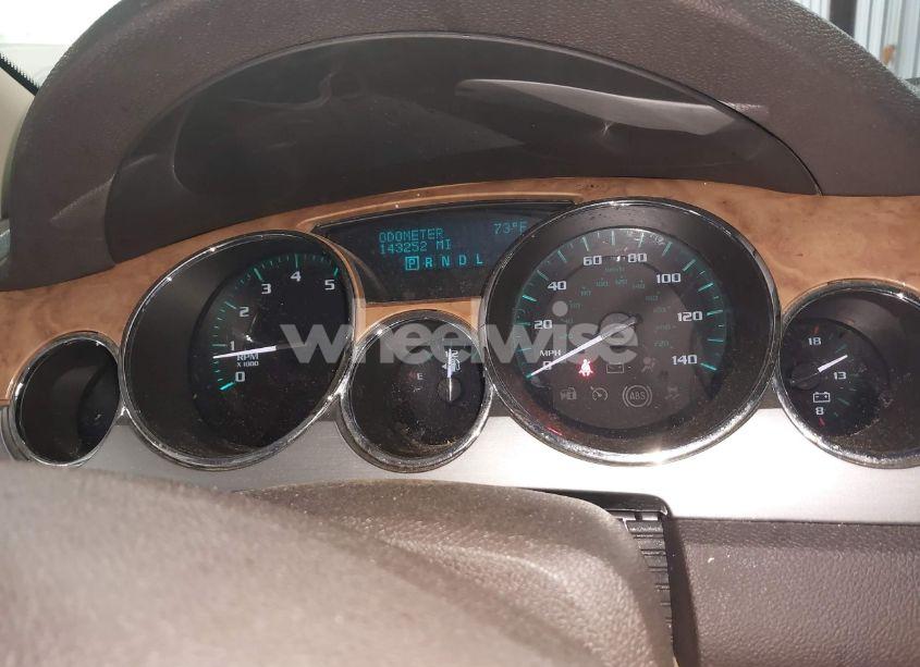 Photo 16 of 2011 Buick Enclave 1XL (VIN 5GAKRBED1BJ140983)