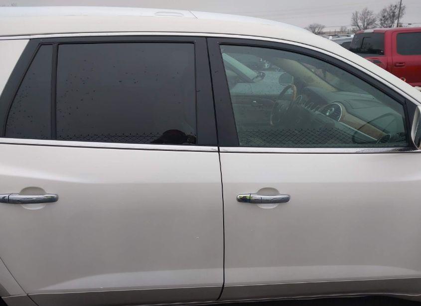 Photo 13 of 2011 Buick Enclave 1XL (VIN 5GAKRBED2BJ375537)