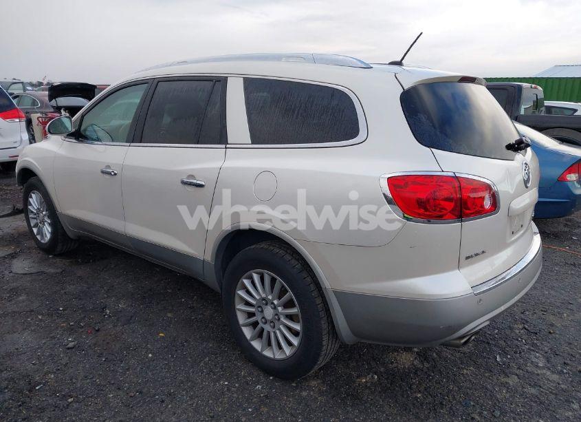 Photo 3 of 2011 Buick Enclave 1XL (VIN 5GAKRBED5BJ207326)