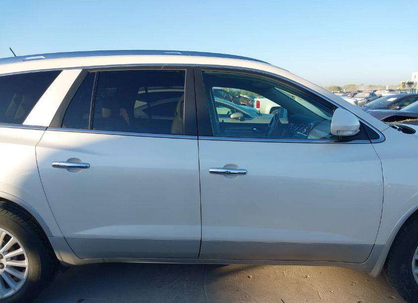 Photo 13 of 2011 Buick Enclave 1XL (VIN 5GAKRBED6BJ153213)