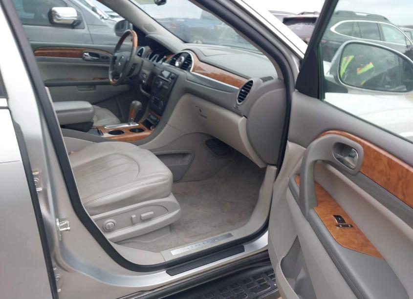 Photo 5 of 2011 Buick Enclave 1XL (VIN 5GAKRBED6BJ155771)