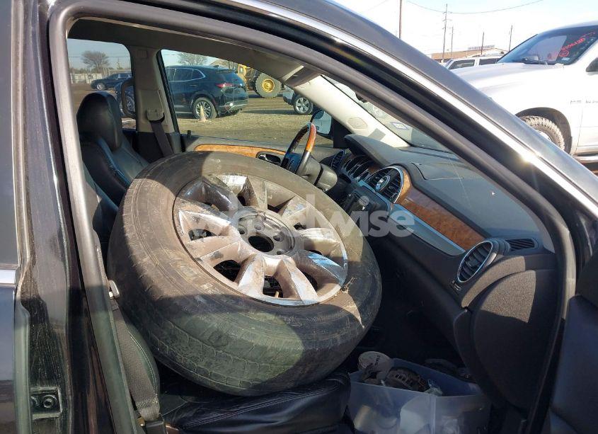 Photo 5 of 2011 Buick Enclave 1XL (VIN 5GAKRBED6BJ258950)