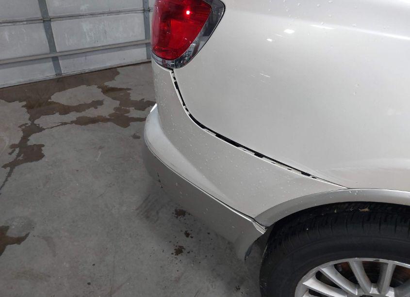 Photo 13 of 2011 Buick Enclave 1XL (VIN 5GAKRBED6BJ394298)