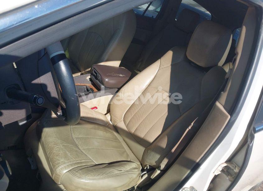 Photo 15 of 2011 Buick Enclave 1XL (VIN 5GAKRBED7BJ140728)