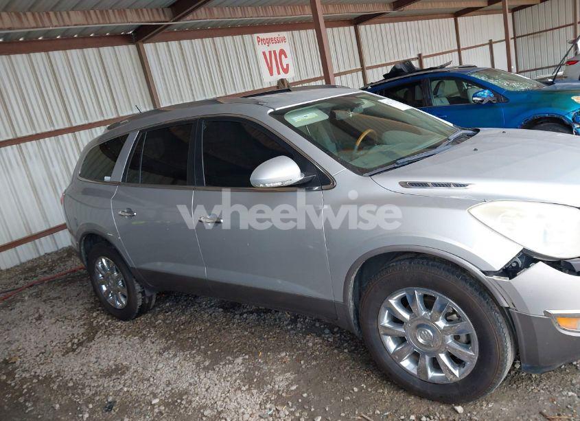 Photo 17 of 2011 Buick Enclave 1XL (VIN 5GAKRBED8BJ299693)
