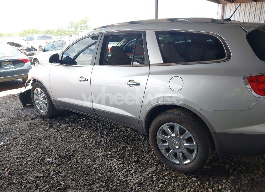 Photo 3 of 2011 Buick Enclave 1XL (VIN 5GAKRBED8BJ299693)