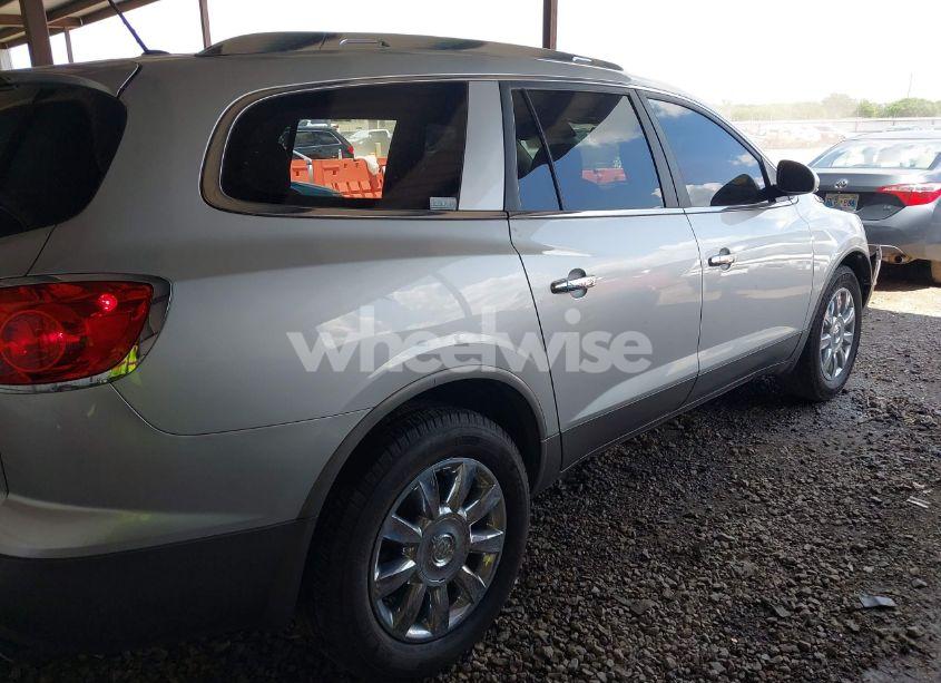 Photo 4 of 2011 Buick Enclave 1XL (VIN 5GAKRBED8BJ299693)