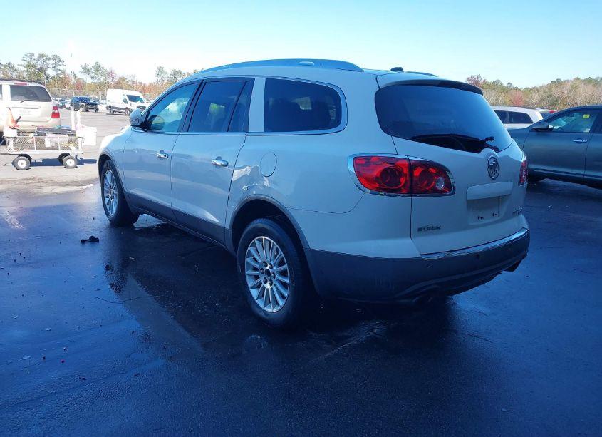 Photo 3 of 2011 Buick Enclave 1XL (VIN 5GAKRBED8BJ303936)