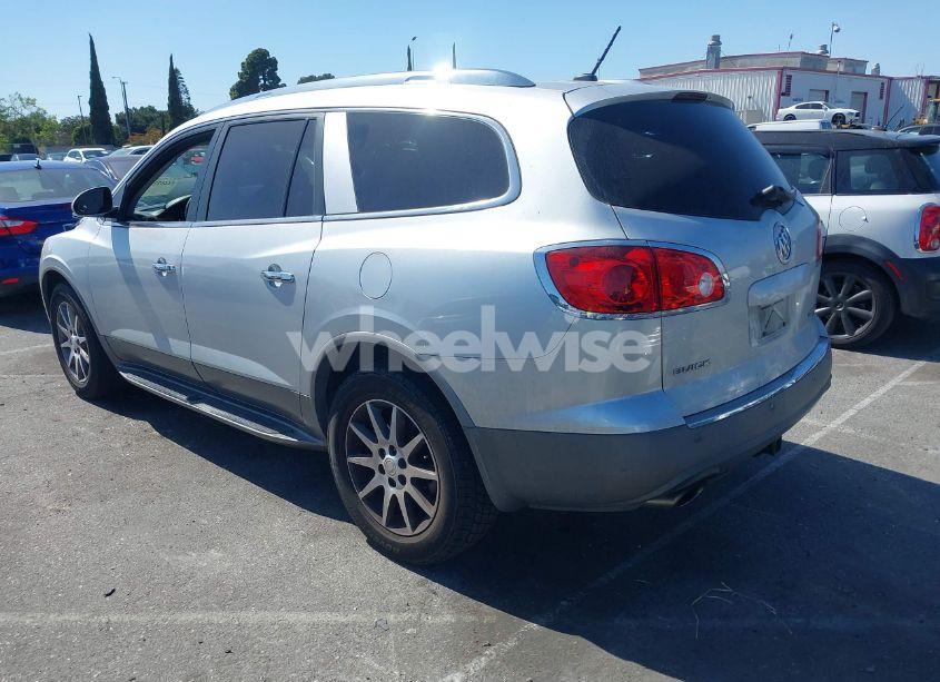 Photo 3 of 2011 Buick Enclave 1XL (VIN 5GAKRBED8BJ403129)