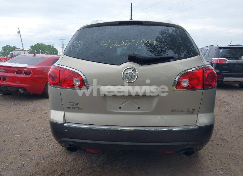 Photo 16 of 2011 Buick Enclave 1XL (VIN 5GAKRBEDXBJ401415)