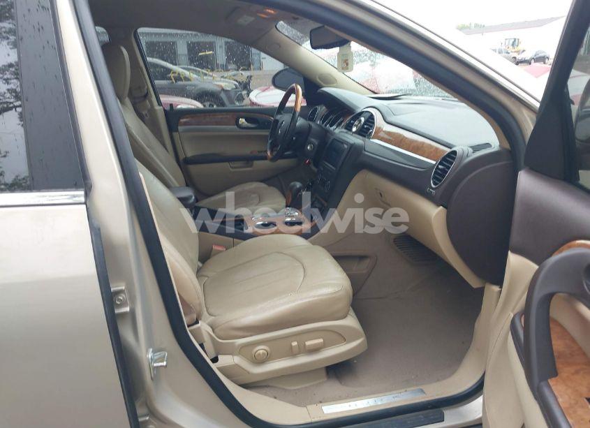 Photo 5 of 2011 Buick Enclave 1XL (VIN 5GAKRBEDXBJ401415)