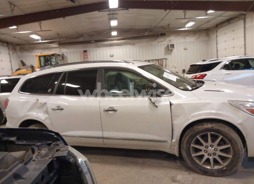 Photo 13 of 2016 Buick Enclave LEATHER (VIN 5GAKRBKD2GJ285381)