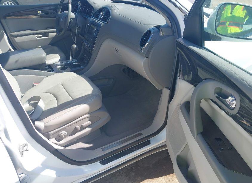 Photo 5 of 2016 Buick Enclave LEATHER (VIN 5GAKRBKD4GJ104703)