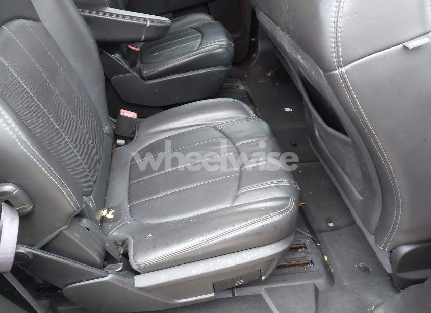 Photo 8 of 2015 Buick Enclave LEATHER (VIN 5GAKRBKD7FJ106489)
